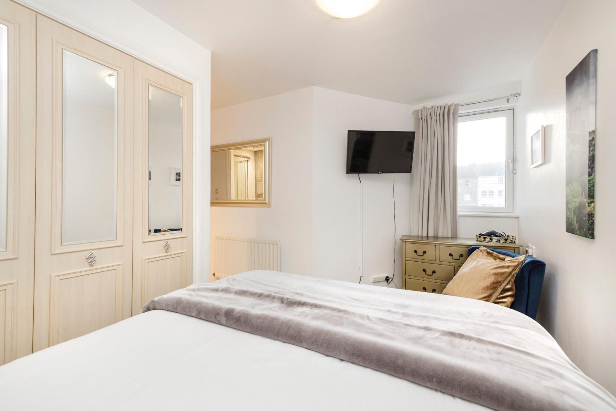 Joivy Stylish Apartment With Balcony In Old Town Единбург Екстер'єр фото