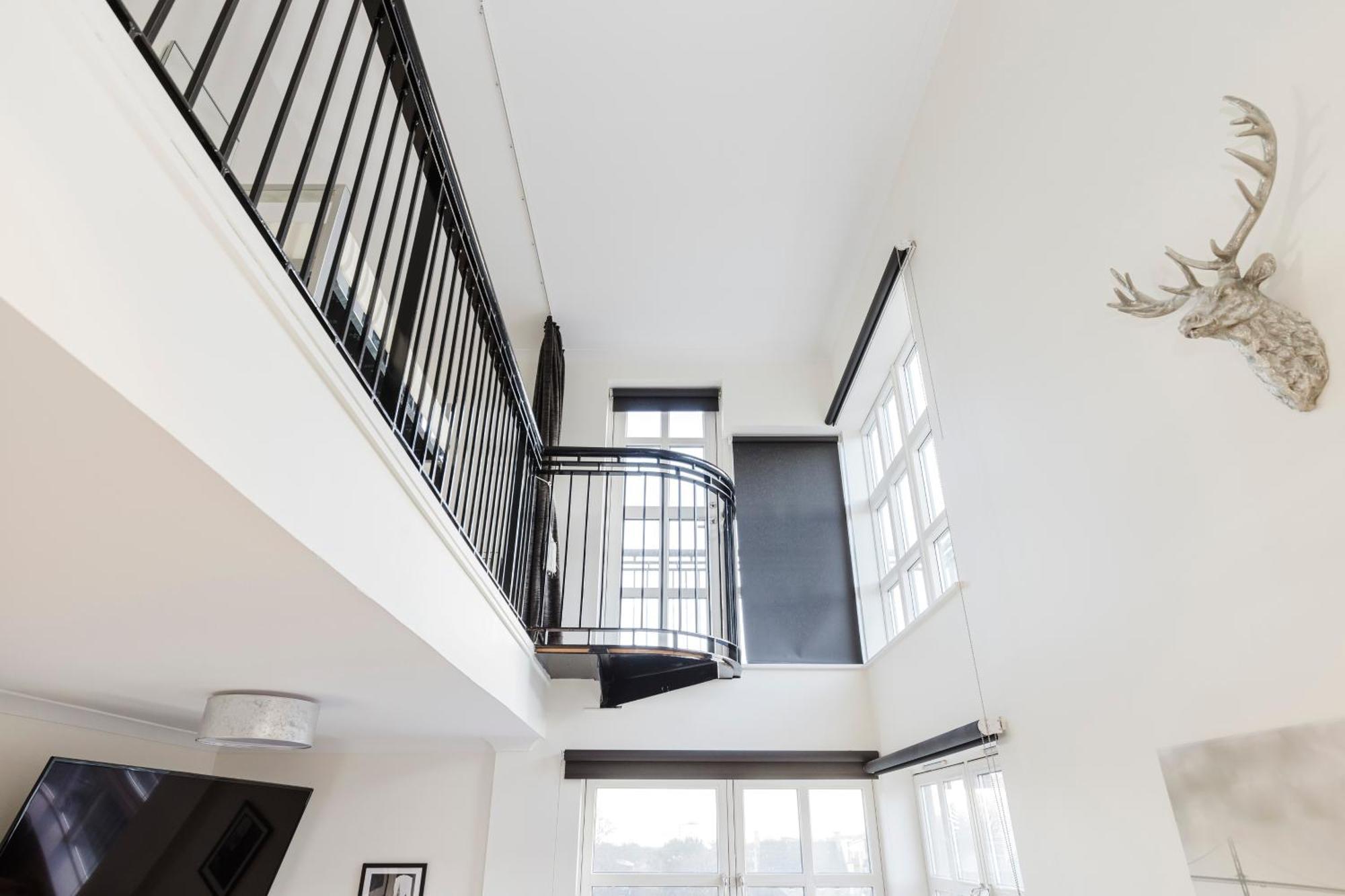 Joivy Stylish Apartment With Balcony In Old Town Единбург Екстер'єр фото