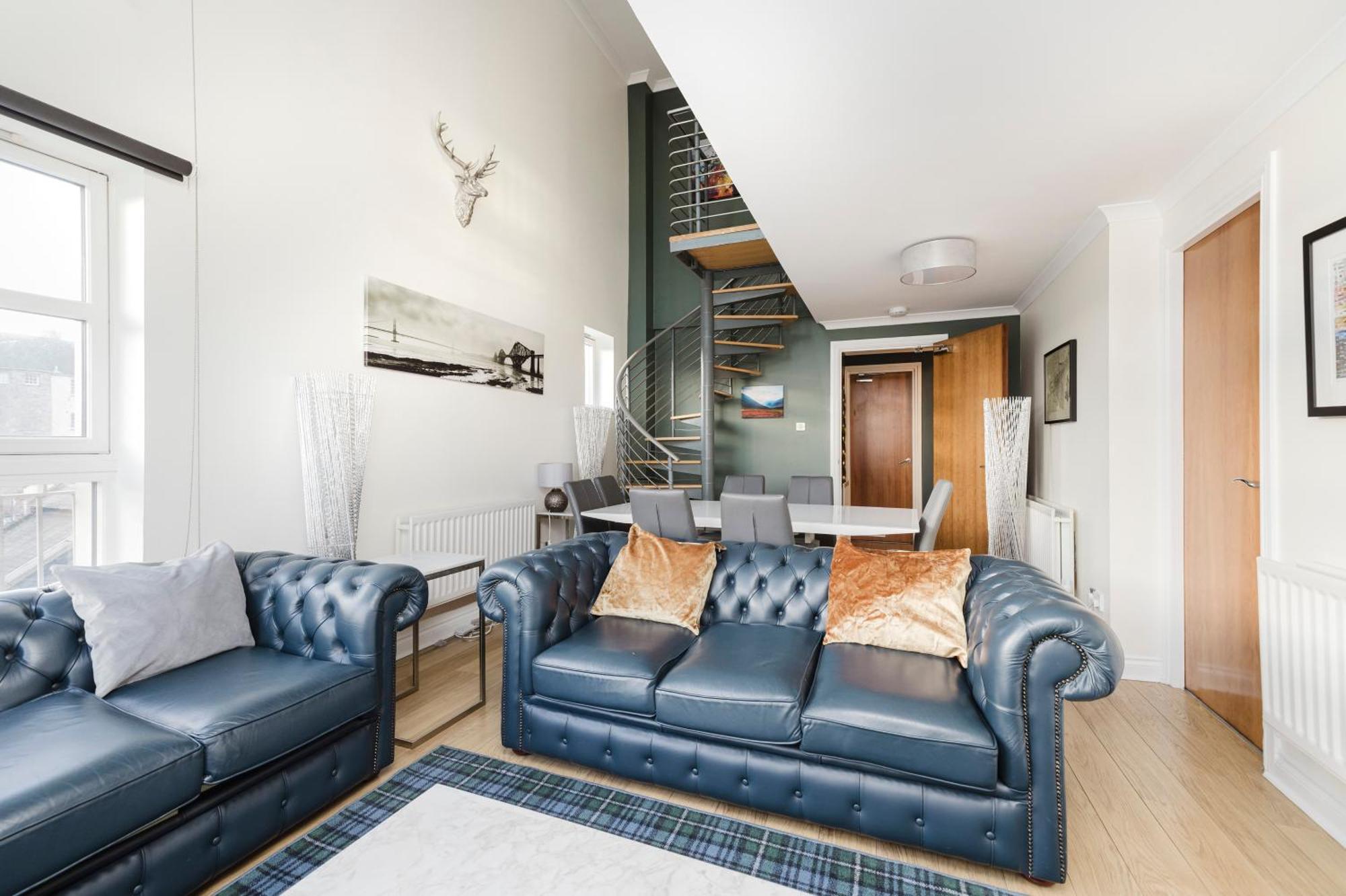 Joivy Stylish Apartment With Balcony In Old Town Единбург Екстер'єр фото
